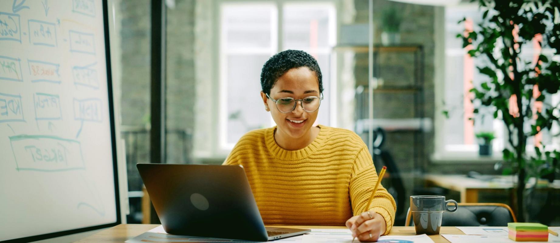 Analyse von Trading-Volumendaten auf mehreren Bildschirmen